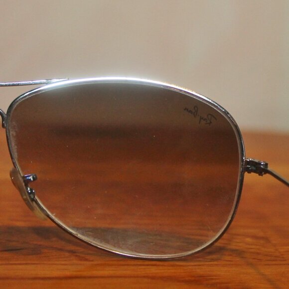 Authentic Ray-Ban Cockpit Pilot Aviator Sungasses with Case Unisex No scratches - Picture 5 of 10